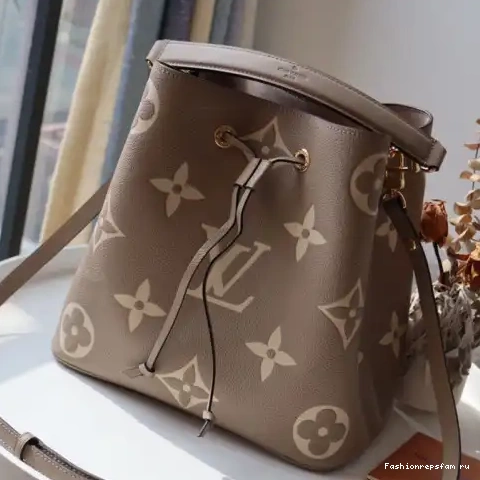 Fashionrepsfam ru 2302HT0028 Bag LV 0520